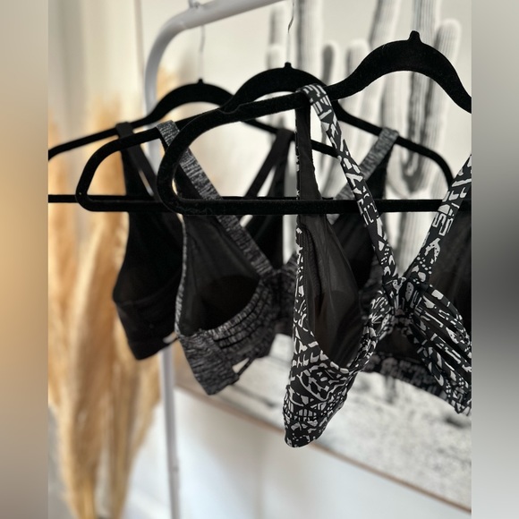 3 Victoria Secret sports bras in size Small. Deep V front. Grey, black & printed - Picture 3 of 15